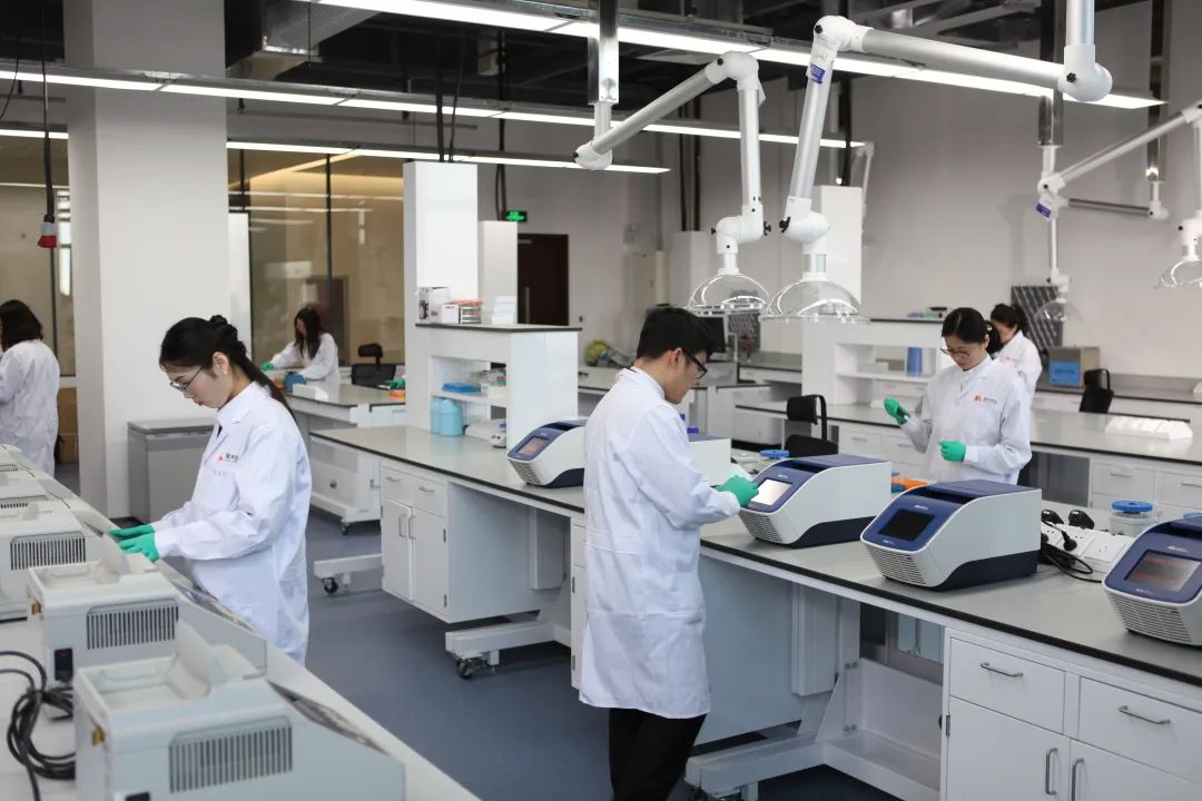 審核案例：保健品、建筑施工、實(shí)驗(yàn)室、客戶(hù)售后、電子機(jī)械